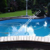 Ekskluzywny dom z basenem w pięknym ogrodzie.