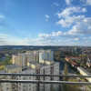 Przestronna kawalerka z balkonem i panoramą miasta