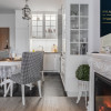 Stylowy apartament z halą garażową i tarasem