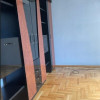 Dom dla pracowników z przestronnymi pokojami.