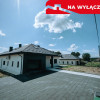 Nowy dom parterowy z antresolą.