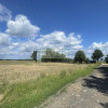 W otoczeniu blisko stawów ,lasu i rzeki .Tułowice