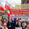 ? MANIFEST SPEKULACYJNO-DOKTRYNALNY: CZARNY ŁABĘDŹ WROCŁAWSKIEGO RYNKU Krucza 78 (Róg Wróbla) – Brama Wjazdowa na Osiedle Oficerskiestatus: LOKAL-FORTECA / KANCELARIA / CYFROWE CENTRUM DOWODZENIA