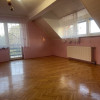 Przestronny dom 300 m², 9 pokoi, działka 800 m²