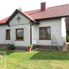 Zadbany dom w małej, cichej wiosce