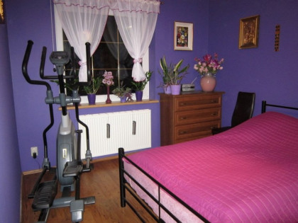 Sprzedam dom wolnostojący z poddaszem użytkowym.