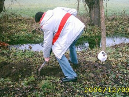 DZIAŁKA BUDOWLANA Z DOMEM W TRAKCIE REMONTU