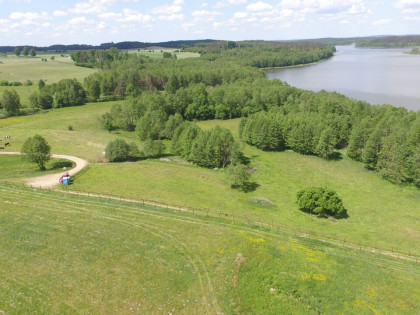 DZIALKA Z LINIĄ BRZEGOWĄ JEZIORA KASZUBY