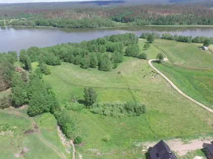 DZIALKA Z LINIĄ BRZEGOWĄ JEZIORA KASZUBY
