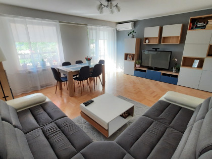 Sprzedam 4-pokojowe mieszkanie -72 m2 Siedlce , Bieszczadzka