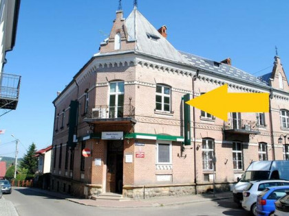 3 duże lokale z miejscem parkingowym I piętro w sercu Leska