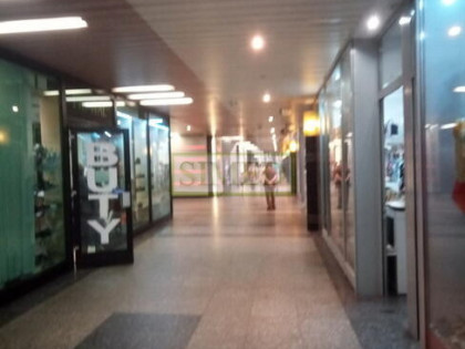 Galeria handlowa , parter , jubiler , bizuteria ..