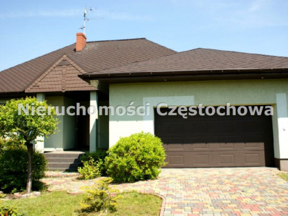 Dom, Stradom