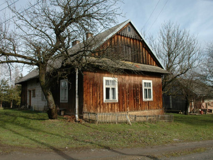 Dom na sprzedaż drewniano-murowany. 3 Km od Brzozowa.