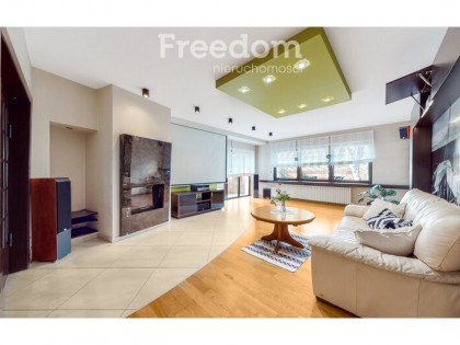 Dom na sprzedaż 293,31 m², oferta nr 9035/3685/ODS nowość