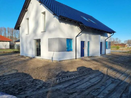 Energooszczędny dom w stanie deweloperskim w Płotach