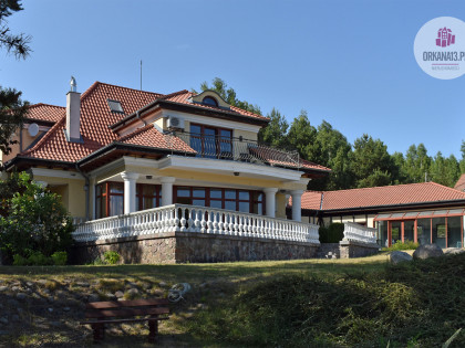 Na sprzedaż: Olsztyn - rezydencja z widokiem na jezioro Krzywe.