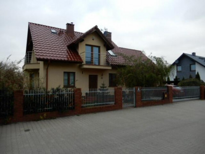 Dom Dobra (Szczecińska), Mierzyn, Ul. Osiedle Nad Stawem