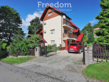 Dom na sprzedaż 200,00 m², oferta nr 10334/3685/ODS nowość