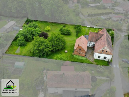 Dom z murem pruskim i i dodatkową działką rolną w Biedrzycho