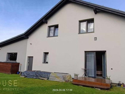 dom z możliwością prowadzenia działalności