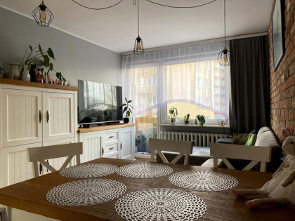 Komfortowe mieszkanie z balkonem w Gdyni