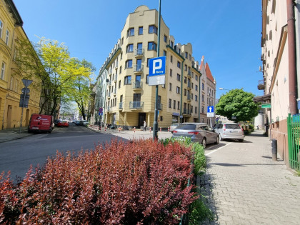 Kraków Grzegórzki cudne mieszkanie z antykami / balkon winda, zmywarka