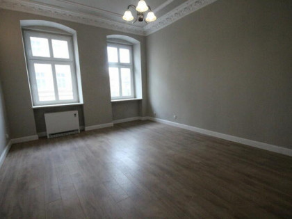 3pok, 110met, ok. Placu Grunwaldzkiego PO REMONCIE (Wrocław)