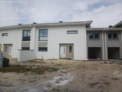 Dom w cichej zielonej okolicy