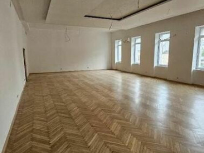 Lokal 120 m2 ul. Krochmalna