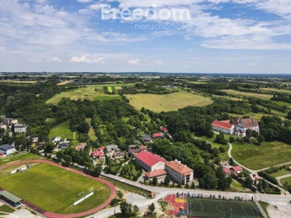 Klimontów - dom do częściowego wykończenia