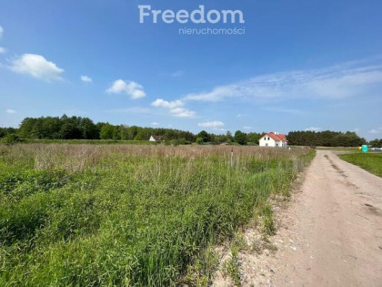 Ładnie położona działka budowlana w Cegielniku