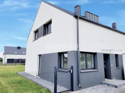Bliźniak podłogówka w całym domu, ogród 700m2