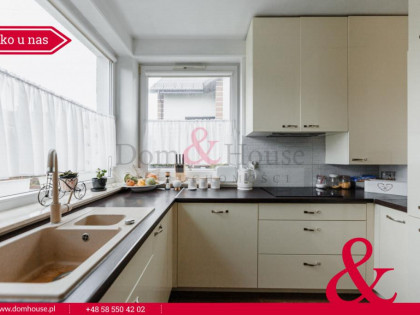 Dwupoziomowe mieszkanie z ogrodem- 10 min do morza