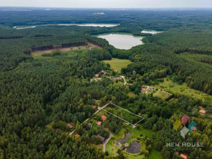 Urocza działka, jezioro, las, pozwolenie na budowę