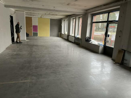 Sprzedam lokal użytkowy 180 m2 Gliwice