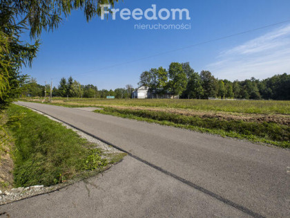 Działka budowlana 16 ar Chmielnik