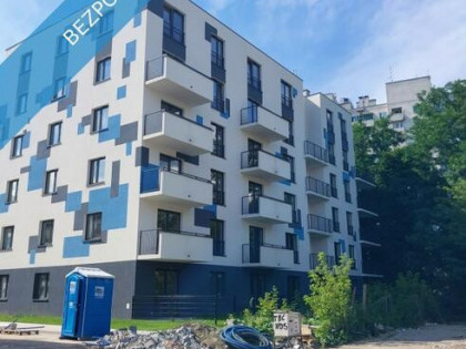 Sprzedam kawalerkę 30,65 m2 z ogródkiem 23 m2 ul. centralna