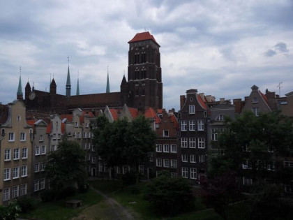 GDAŃSK ŚRÓDMIEŚCIE- 2 pok, osobna kuchnia, parking