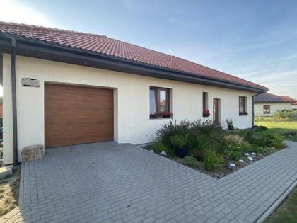 Ostrowina gm. Oleśnica, 130m2, dz. 11ar, dom