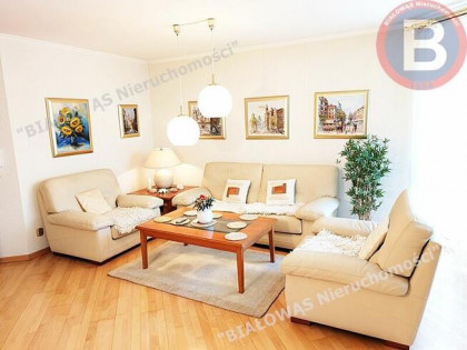 PIĘKNY apartament z kominkiem, 3 pokoje, balkon, 2 łazienki,