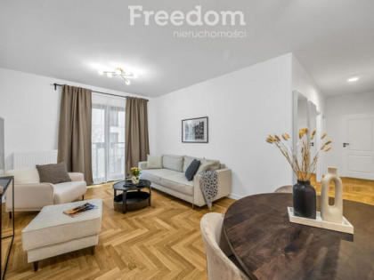 Przestronny apartament na wynajem w Porcie Praskim