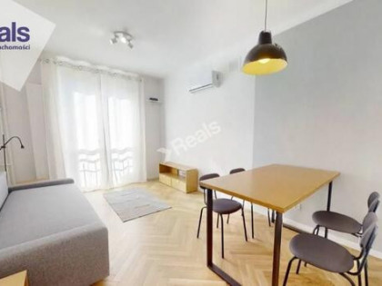 Apartament w kamienicy na Śródmieściu