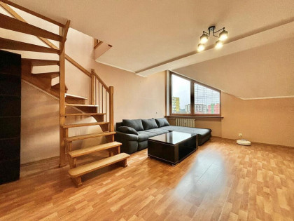 PRZESTRONNE MIESZKANIE DWUPOZIOMOWE, 104 m2