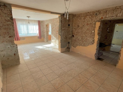 Dom wolnostojący, na działce 1252 m2, Walidrogi