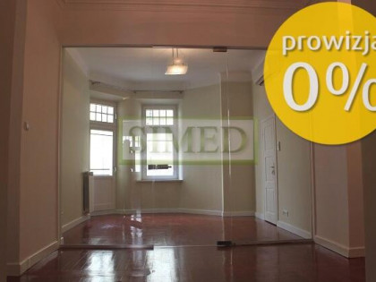 Zabytkowa kamienica , Centrum , recepcja, metro