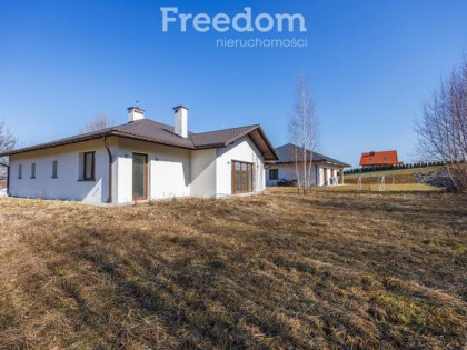 Nowy dom parterowy z garażem 2 stanowiskowy