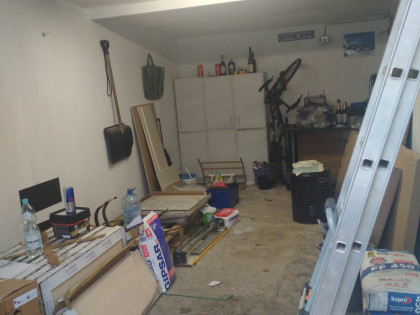 Syndyk sprzeda udział w prawie własności nieruchomości zabudowanej garażem