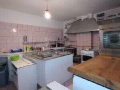 Lokal hostel sala bankietowa pow 800m garaż działka 800m Wo