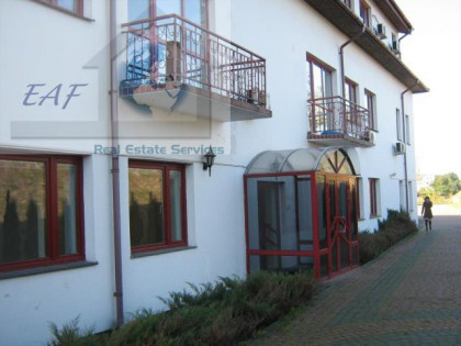 Lokal Warszawa Ursynów, Pyry